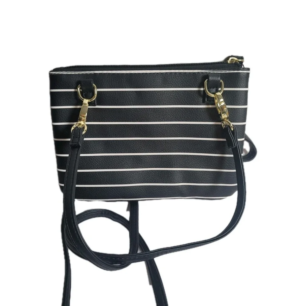 Betsey Johnson Black White Stripe Convertible Purse Wristlet Crossbody Luv Betsy